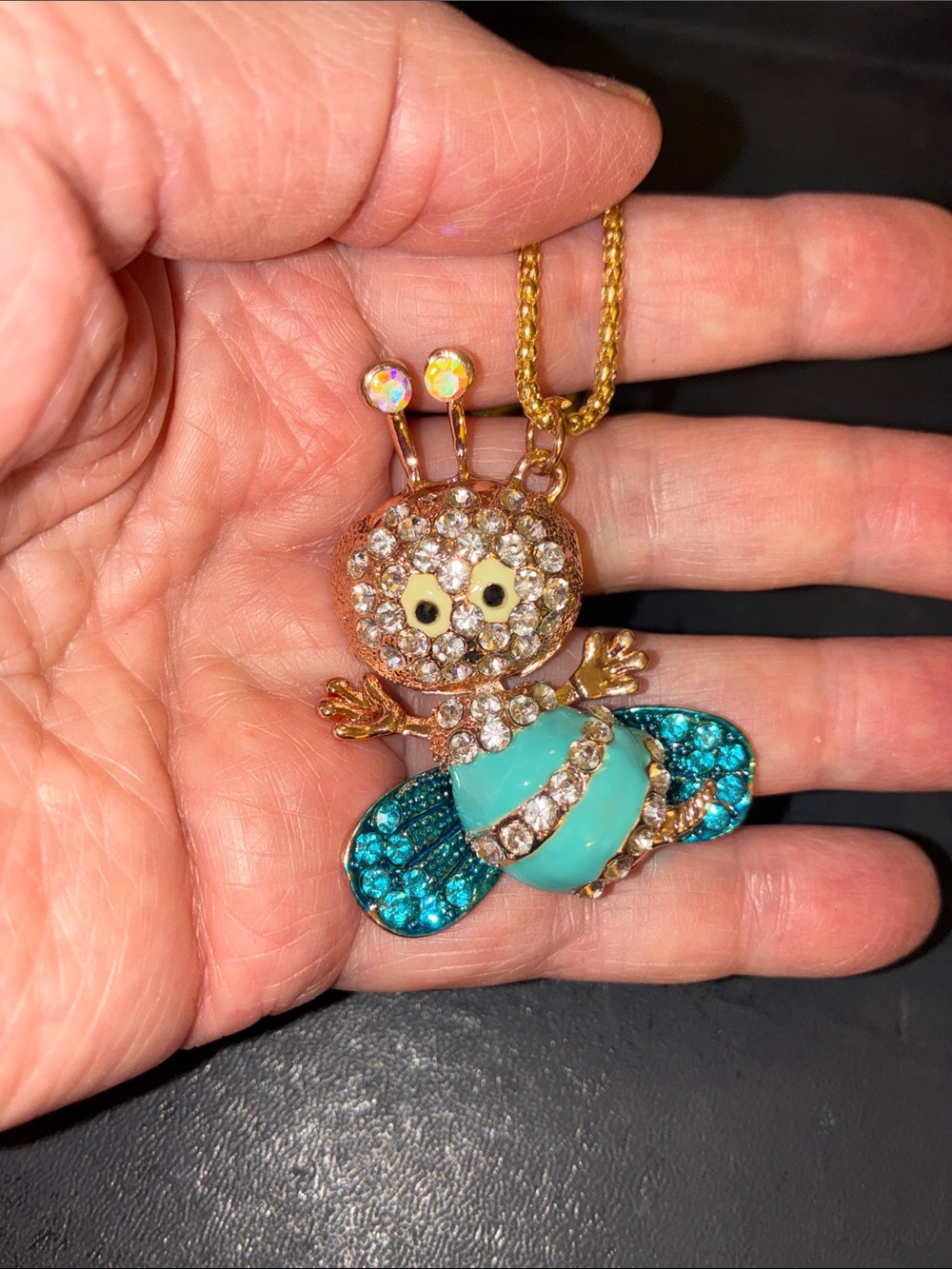 Crystal Bee Pendant Necklace in Turquoise and Gold. Moveable Jewelry